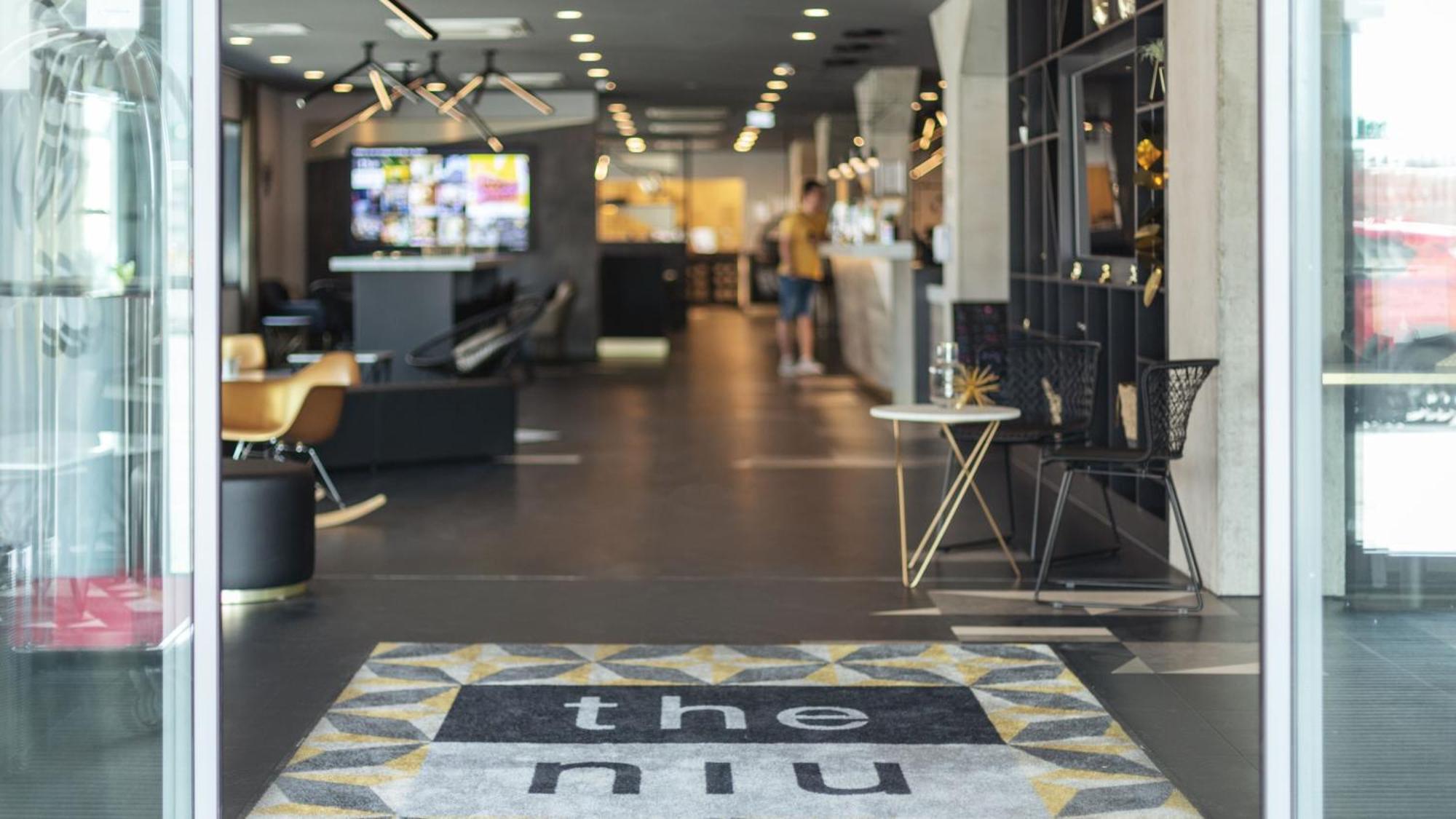 - The Niu, Coin Frankfurt Ostend By Ihg Hotel 3*